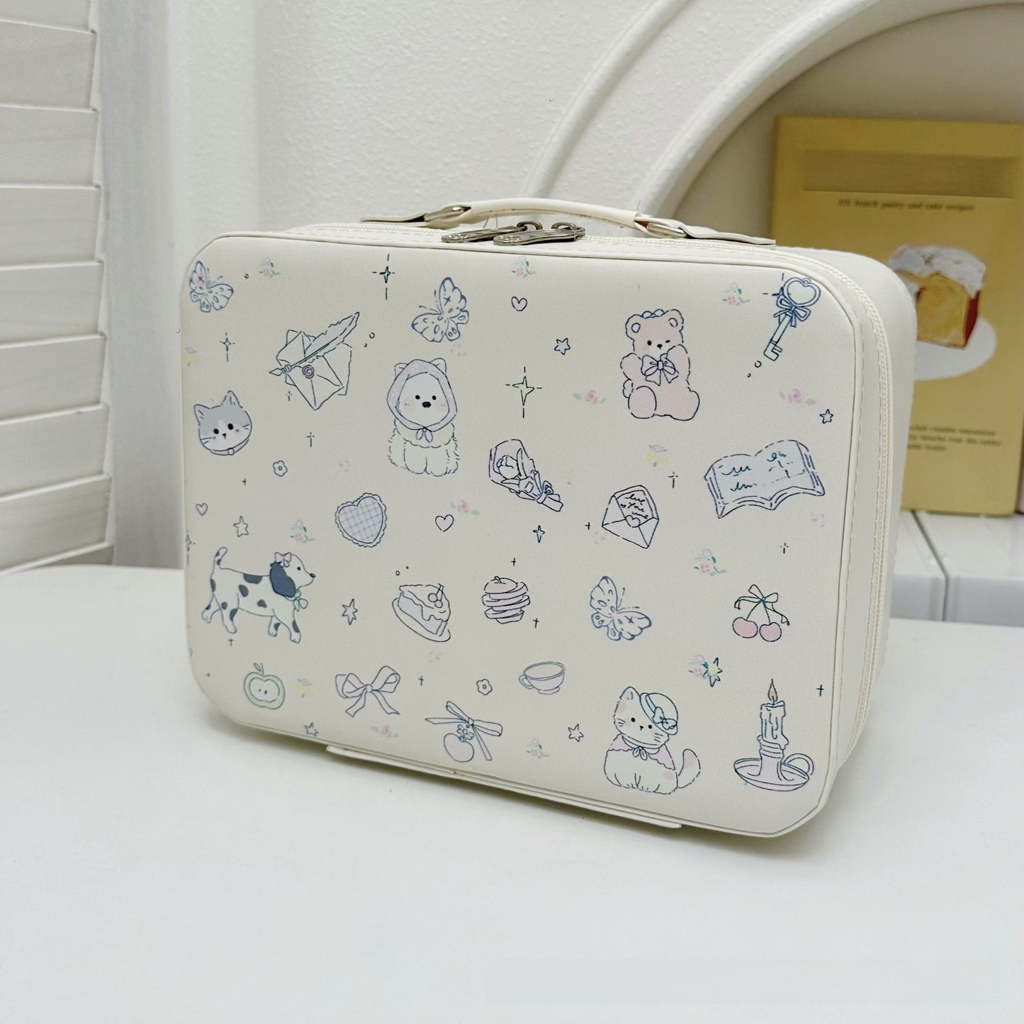 Cute printed makeup case and large-capacity makeup bag