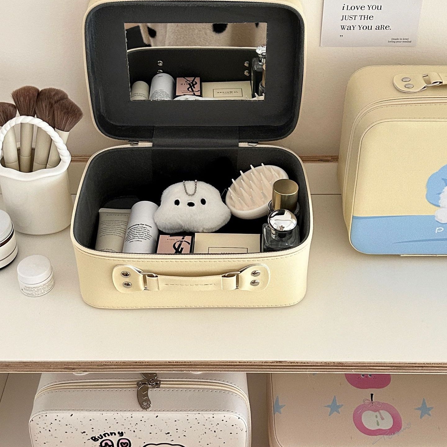 Cute printed makeup case and large-capacity makeup bag