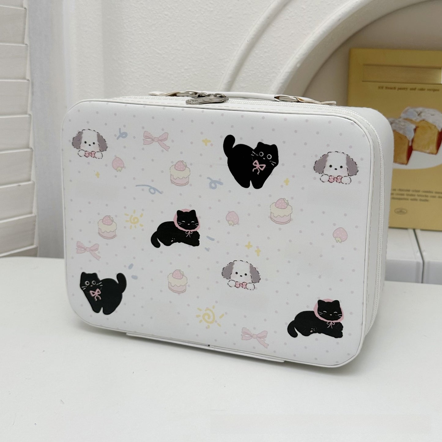 Cute printed makeup case and large-capacity makeup bag